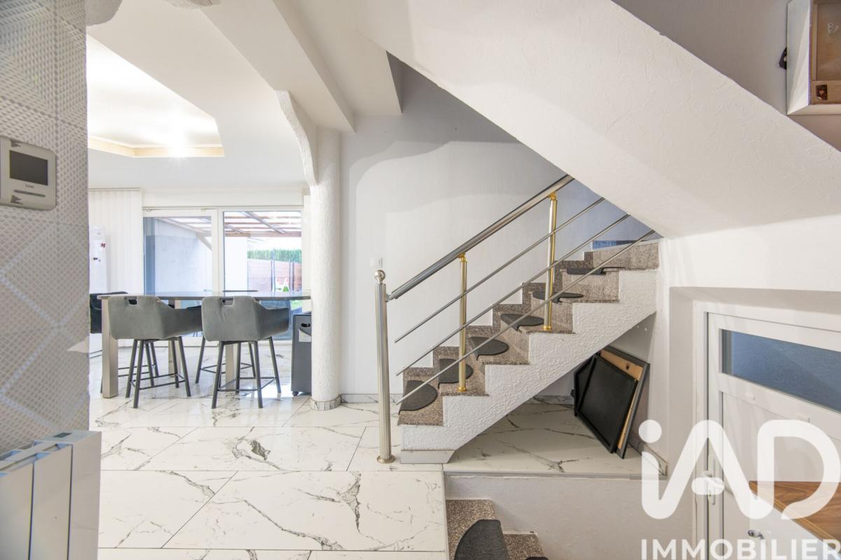 Maison de village 5 Pièce(s) Mondelange