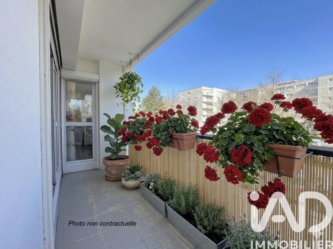Appartement 4 Pièce(s) Plaisir