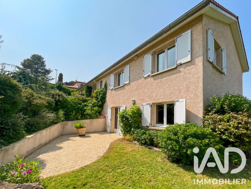 Maison 8 Pièce(s) Saint-Genest-Lerpt - Photo 5
