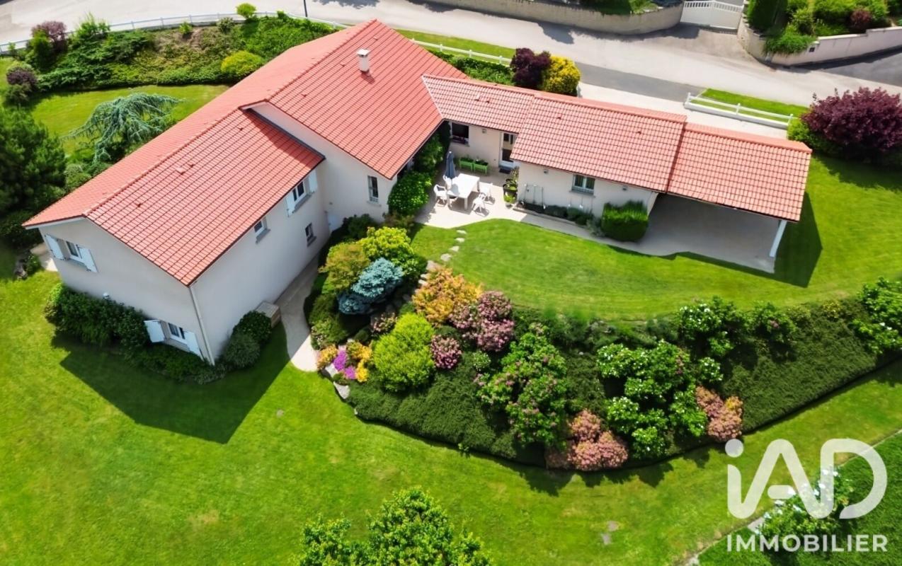 Maison 8 Pièce(s) Saint-Genest-Lerpt - Photo 6