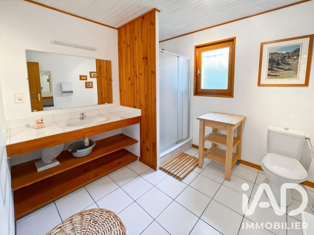 Maison 8 Pièce(s) Saint-Genest-Lerpt - Photo 18