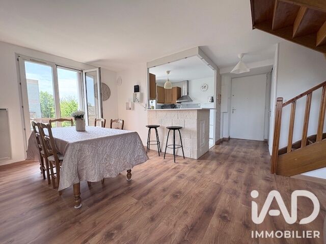 Duplex 4 Pièce(s) Montigny-le-Bretonneux