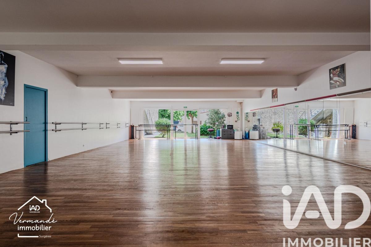 Maison 10 Pièce(s) Saint-Jean-d'Angély - Photo 24