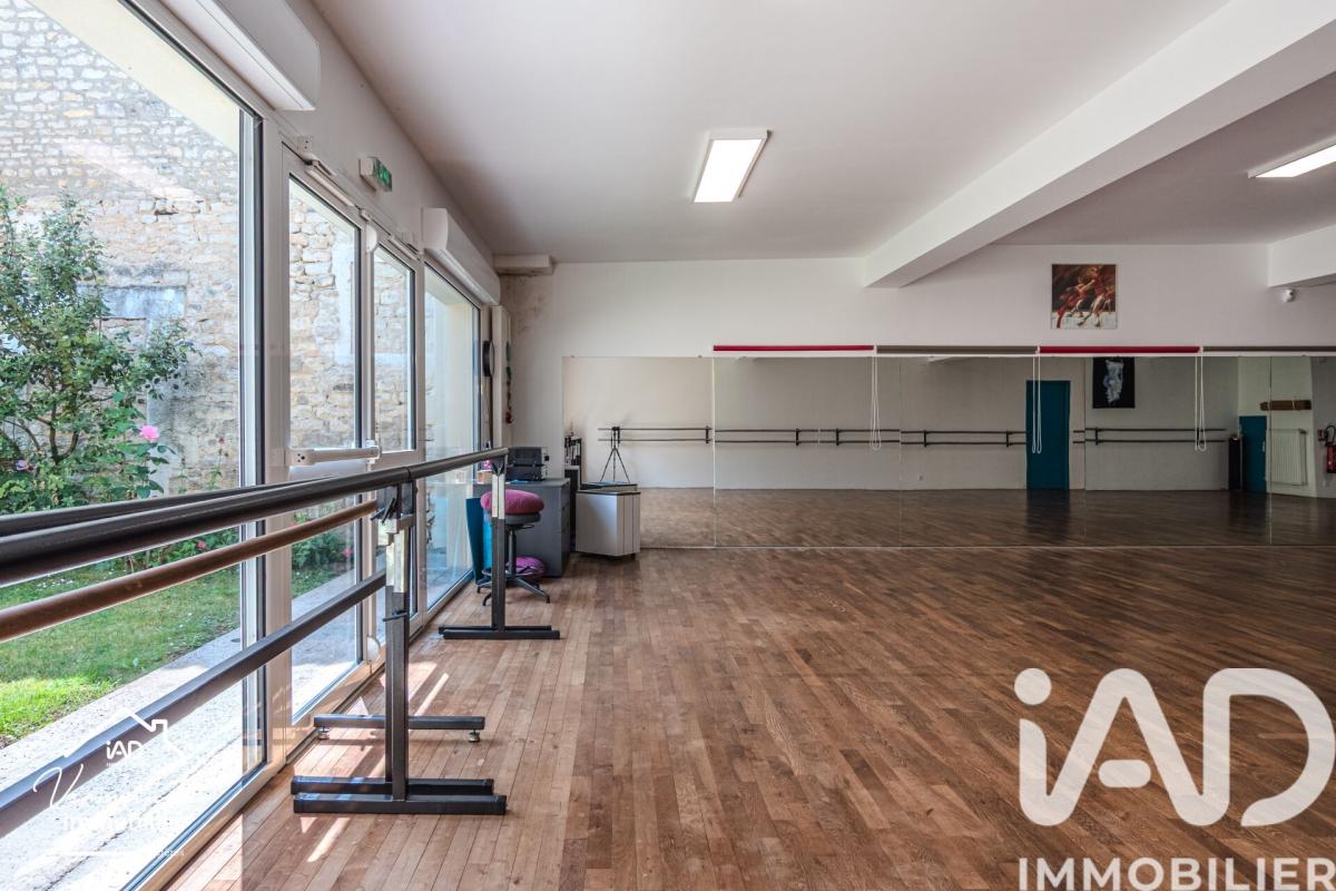 Maison 10 Pièce(s) Saint-Jean-d'Angély - Photo 25