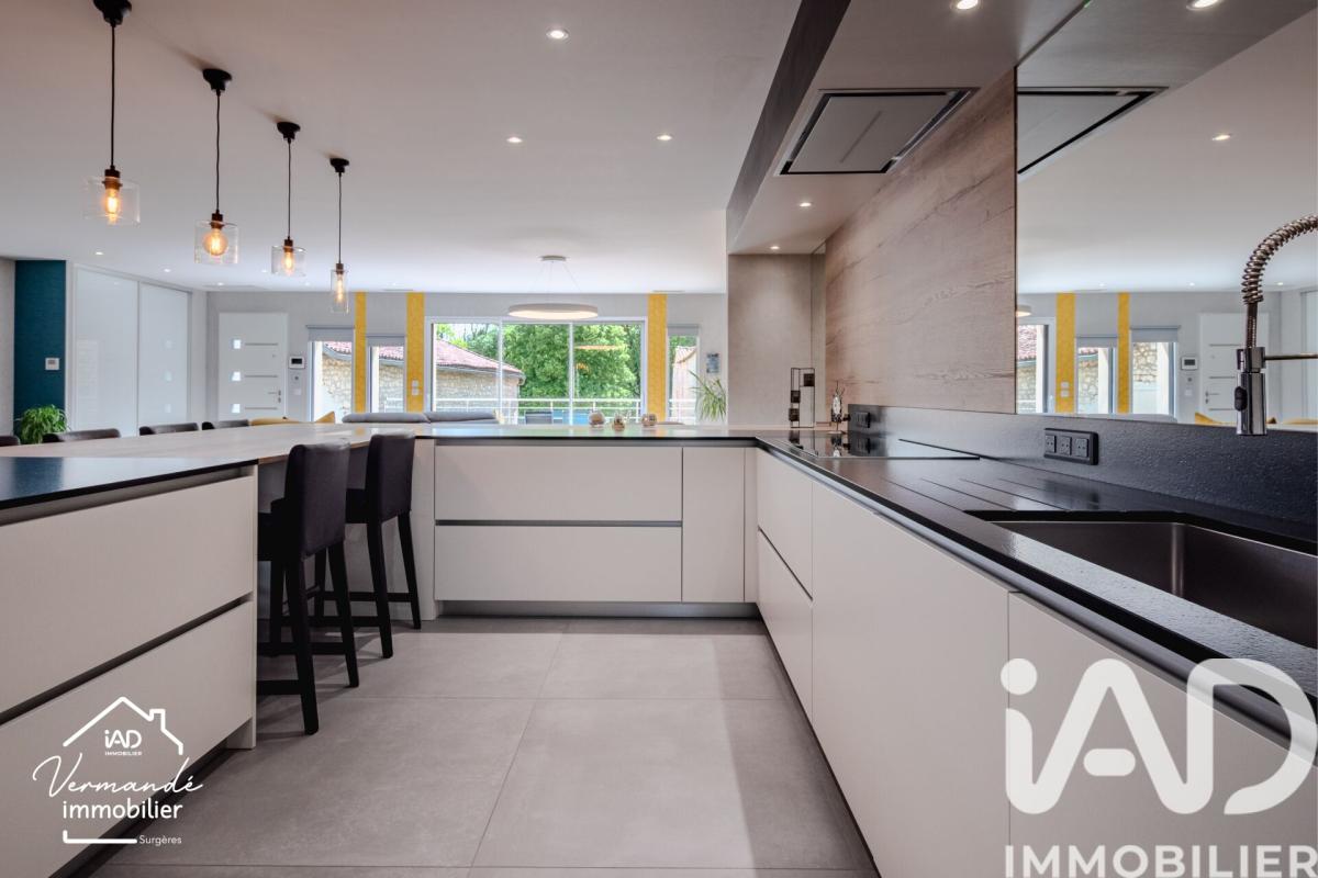 Maison 10 Pièce(s) Saint-Jean-d'Angély - Photo 10