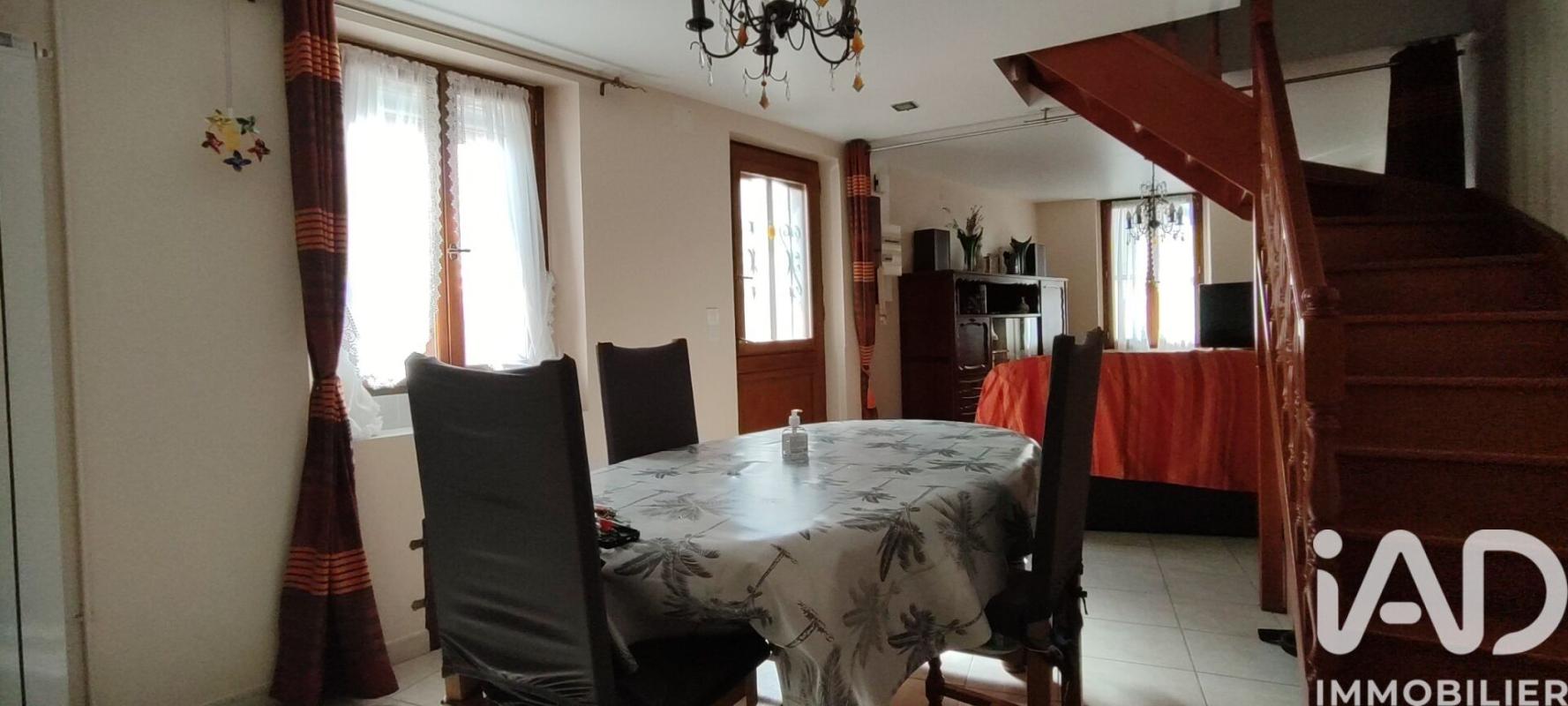 Maison de ville 5 Pièce(s) Aiguillon