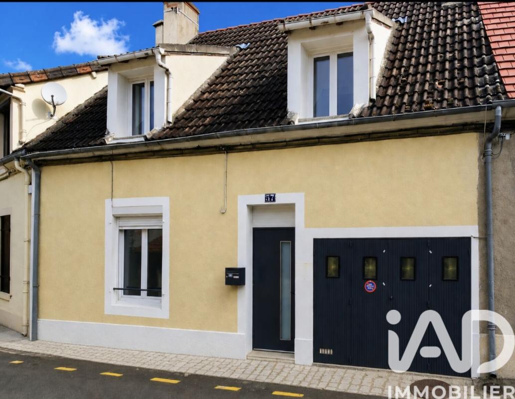 Maison 4 Pièce(s) Saint-Amand-Montrond - Photo 2