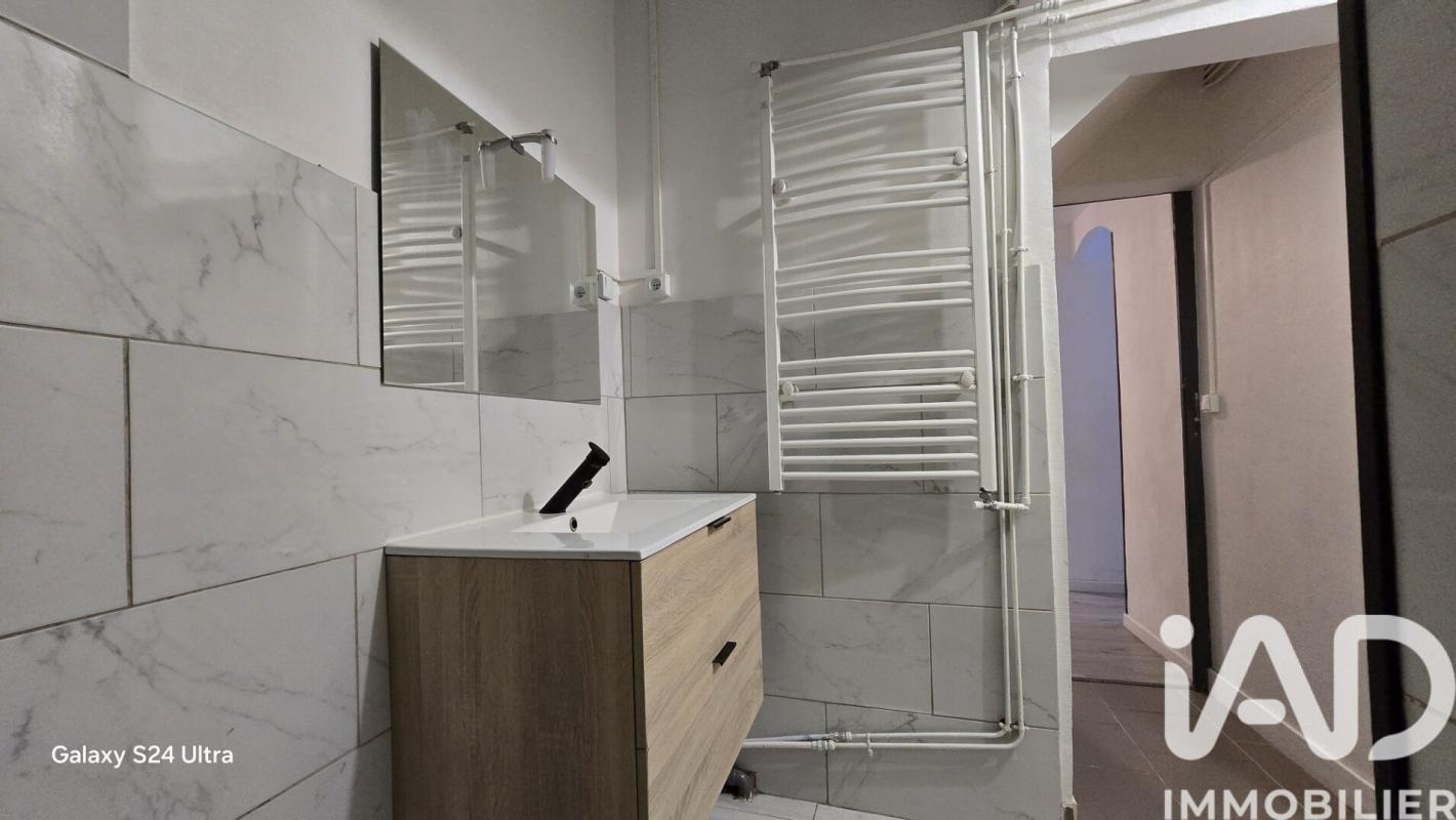 Maison 4 Pièce(s) Saint-Amand-Montrond - Photo 10