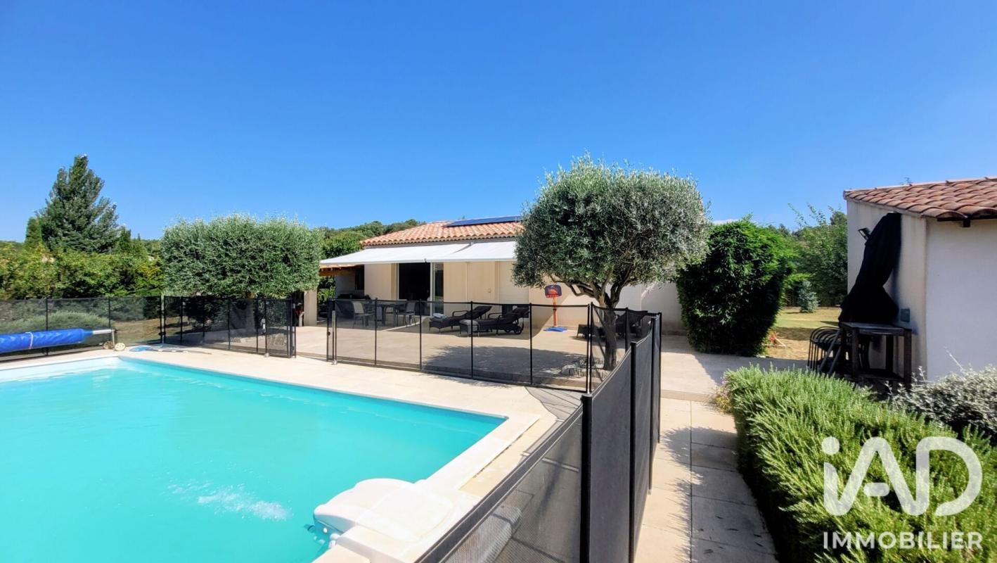 Maison 5 Pièce(s) Régusse
