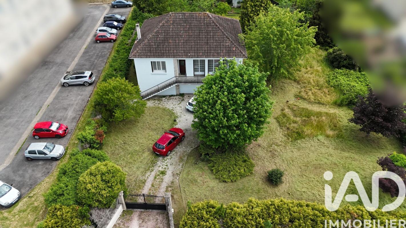 Maison 4 Pièce(s) La Rochefoucauld-en-Angoumois