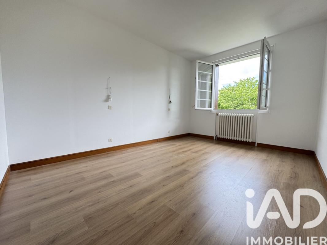 Maison 4 Pièce(s) La Rochefoucauld-en-Angoumois - Photo 6