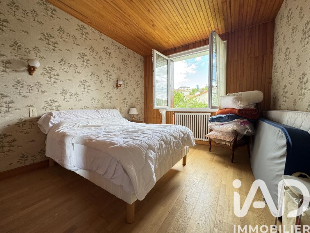 Maison 4 Pièce(s) La Rochefoucauld-en-Angoumois - Photo 8