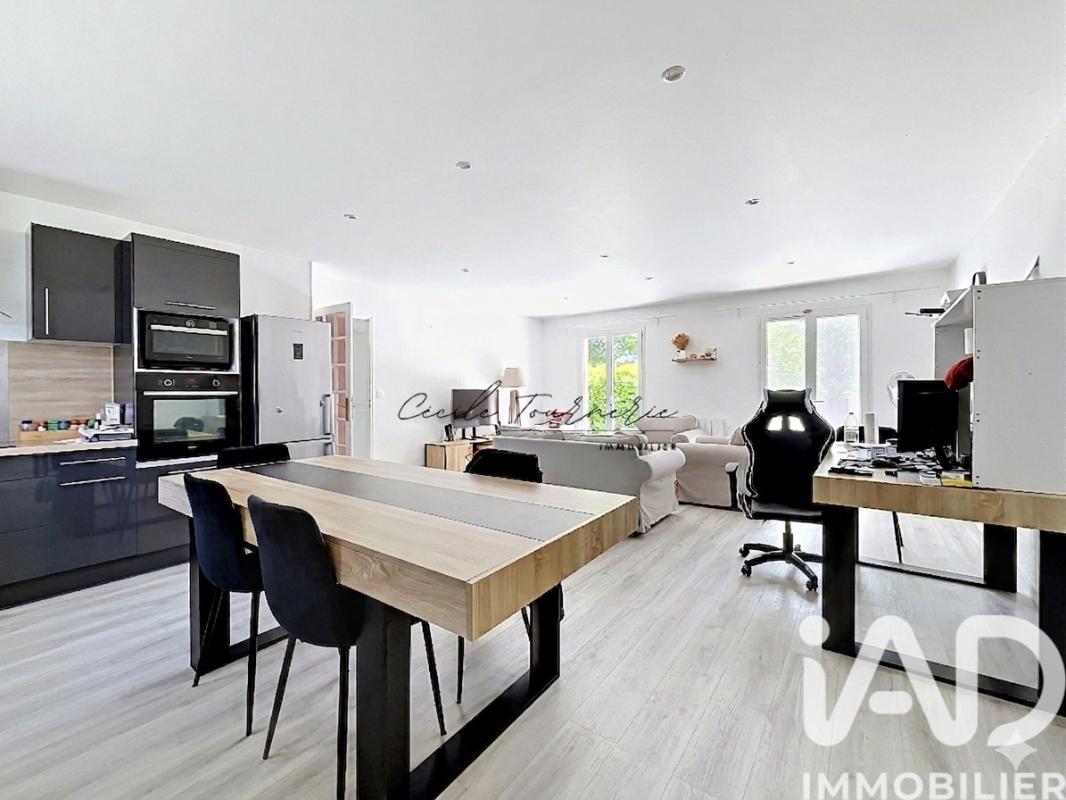 Maison 4 Pièce(s) Carbon-Blanc