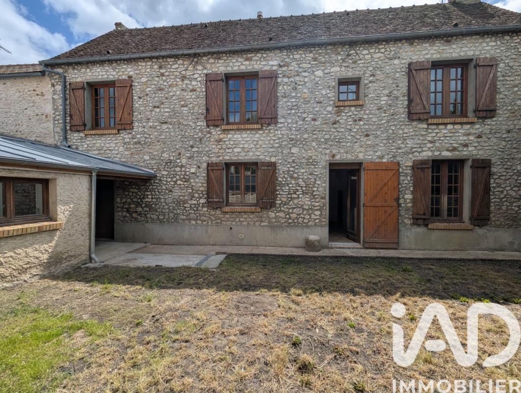 Maison de village 5 Pièce(s) Dammartin-en-Serve