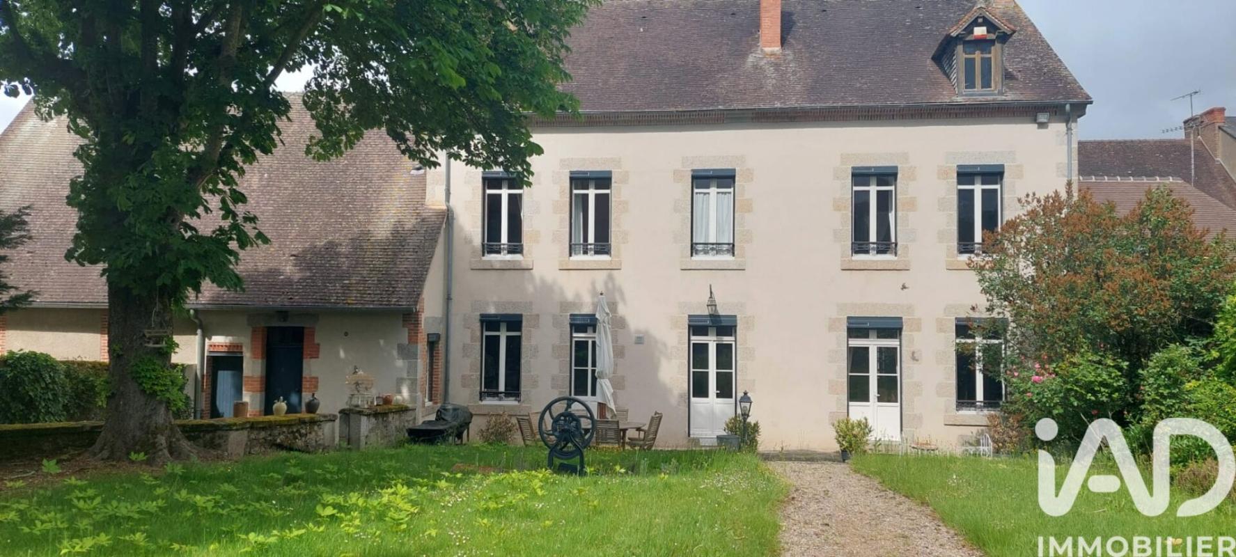 Maison 10 Pièce(s) Gouzon
