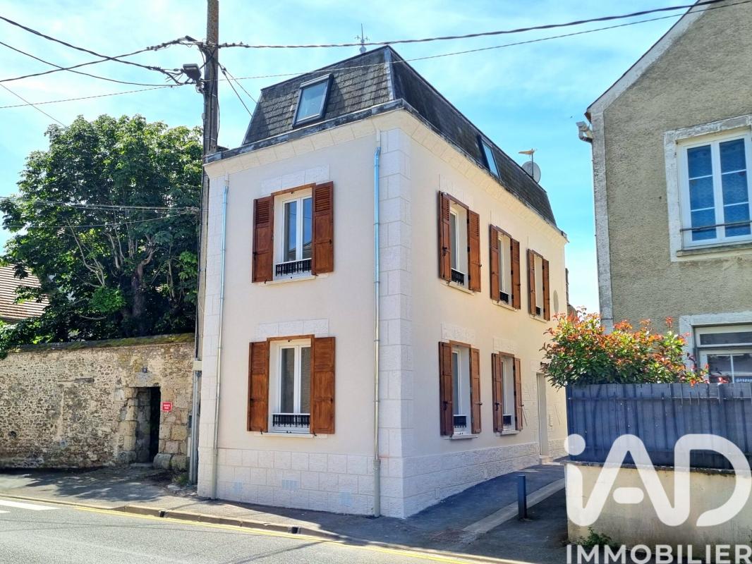 Maison de ville 4 Pièce(s) Pussay
