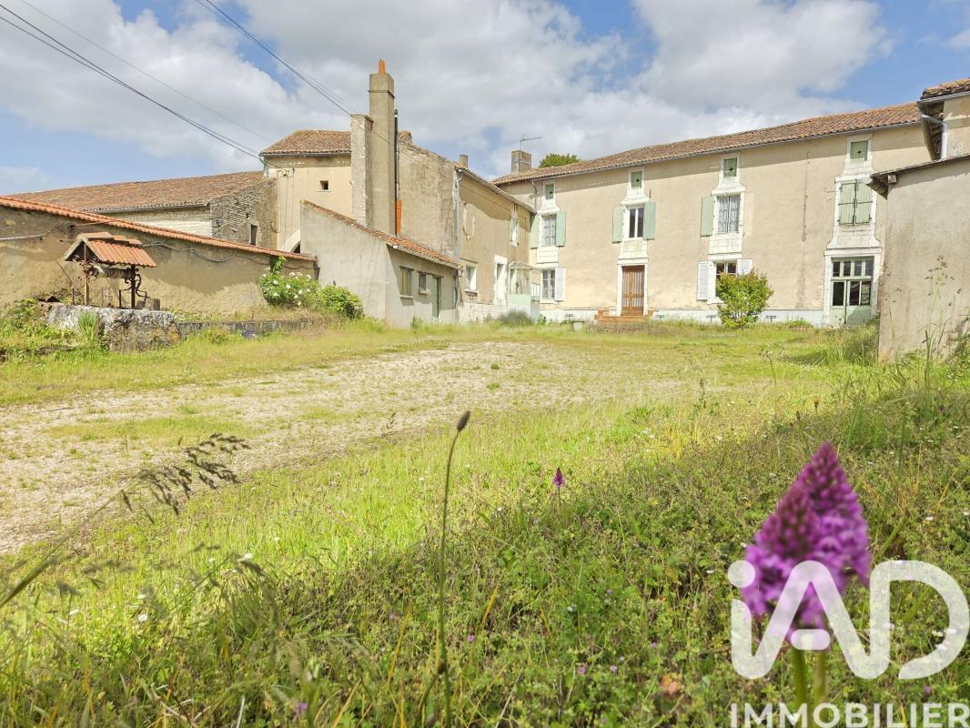 Maison 7 Pièce(s) Neuville-de-Poitou