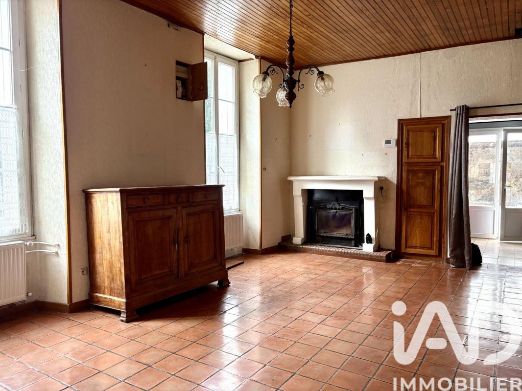Maison en pierre 6 Pièce(s) Châteauneuf-sur-Charente