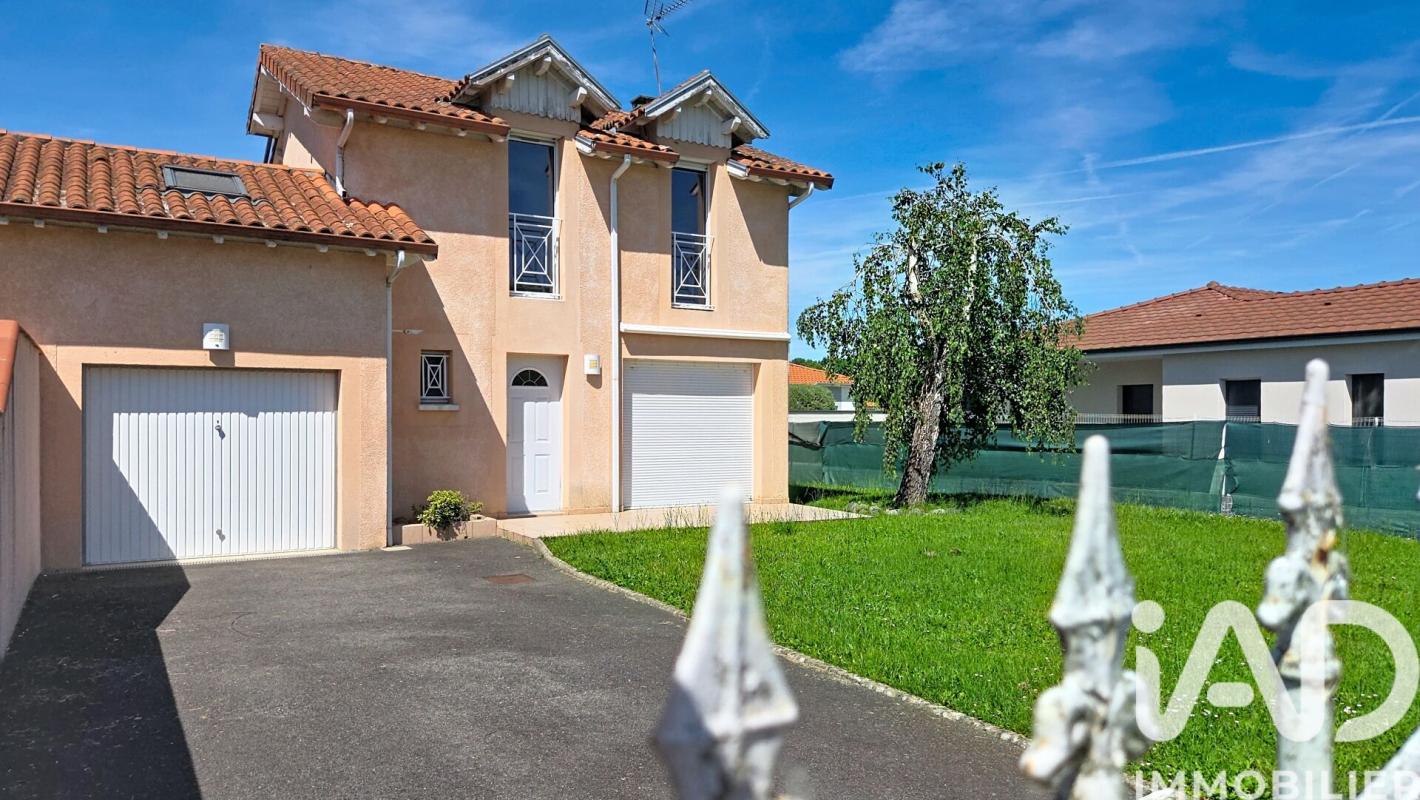 Maison 4 Pièce(s) Juillan