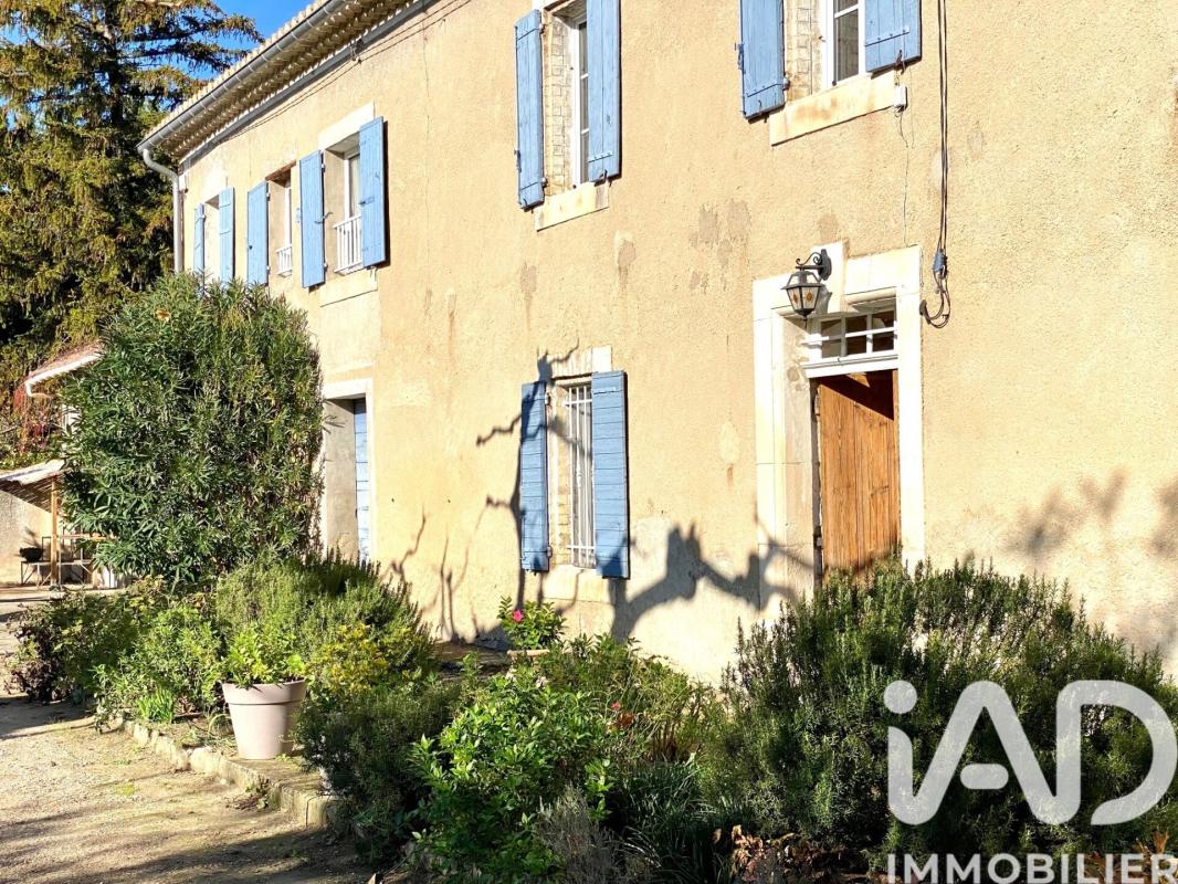 Maison provençale 18 Pièce(s) L'Isle-sur-la-Sorgue