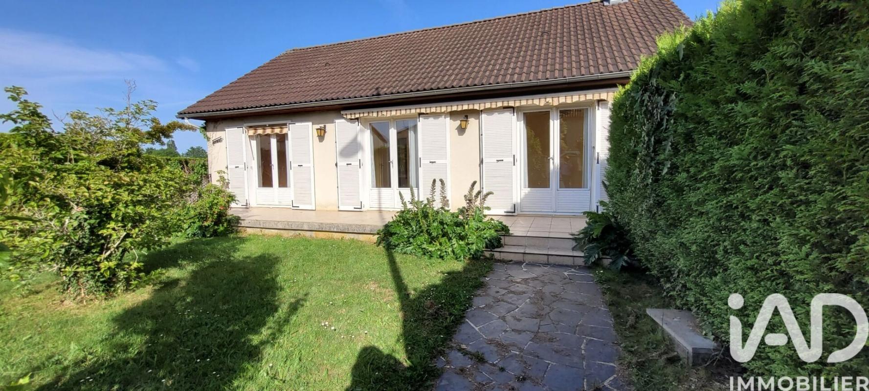 Maison 4 Pièce(s) Nieuil-l'Espoir