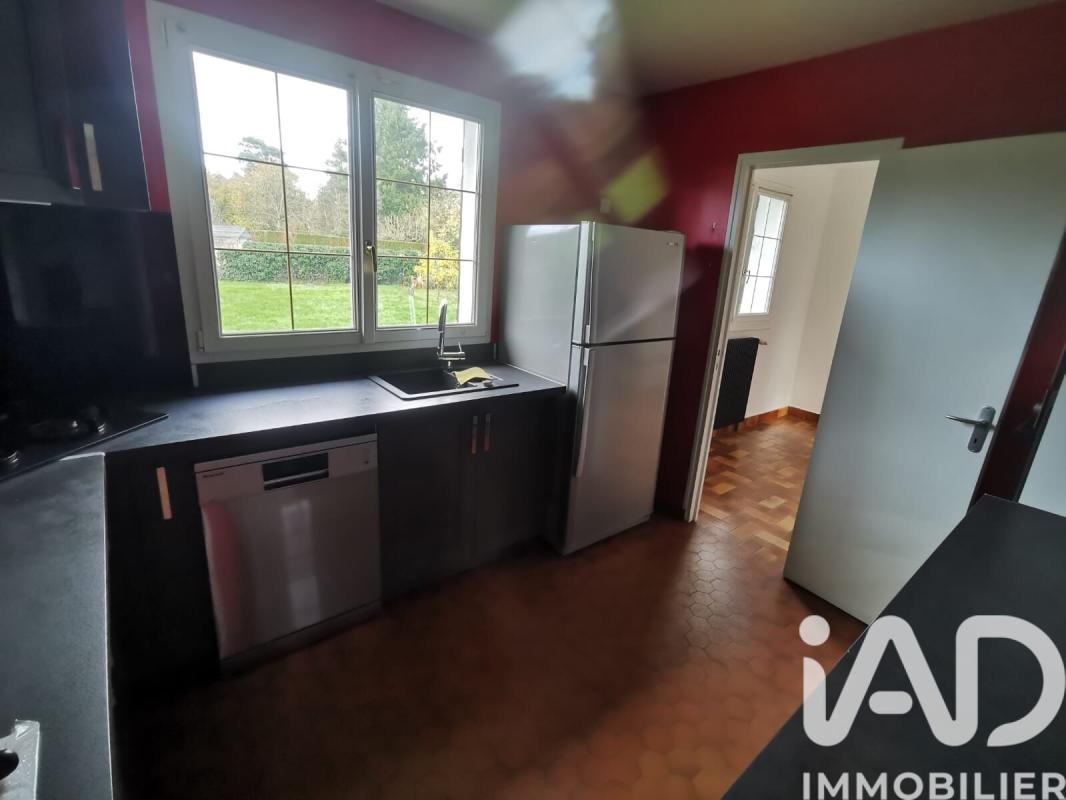 Maison 8 Pièce(s) Saint-Sauveur-sur-École - Photo 11
