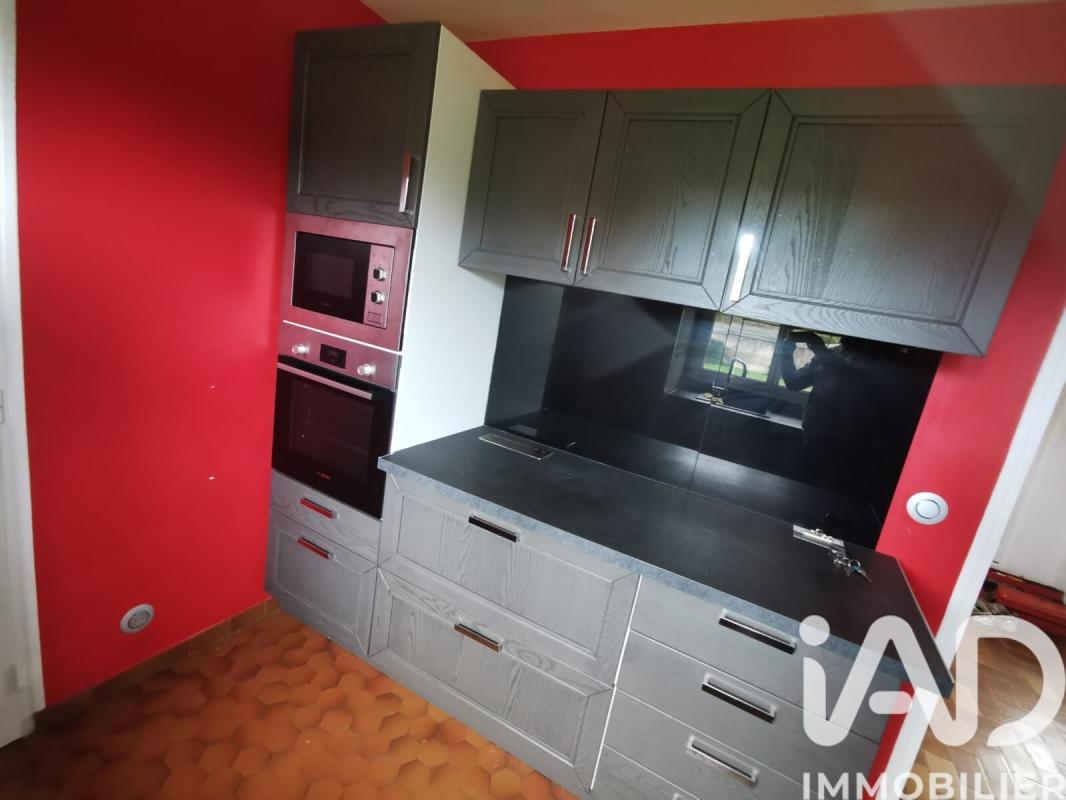 Maison 8 Pièce(s) Saint-Sauveur-sur-École - Photo 12