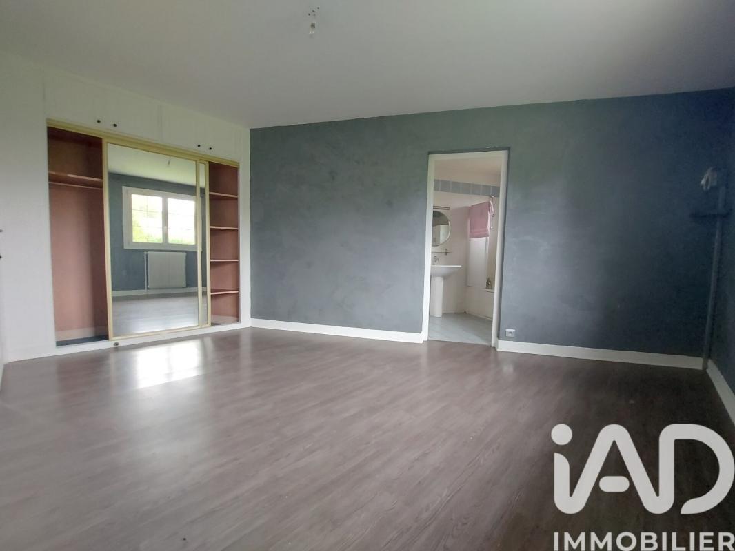 Maison 8 Pièce(s) Saint-Sauveur-sur-École - Photo 14