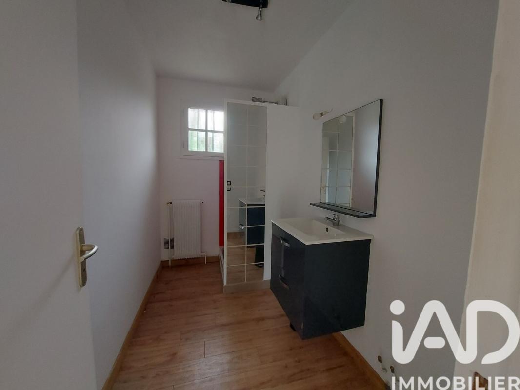 Maison 8 Pièce(s) Saint-Sauveur-sur-École - Photo 18