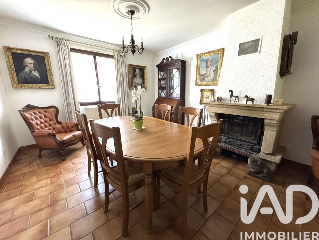 Maison 7 Pièce(s) Saint-Cyr-des-Gâts - Photo 4