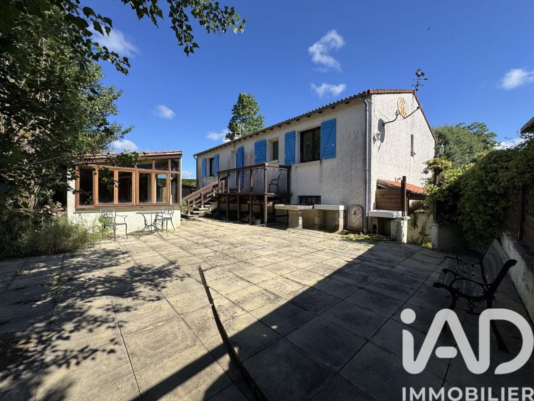 Maison 7 Pièce(s) Saint-Cyr-des-Gâts - Photo 12