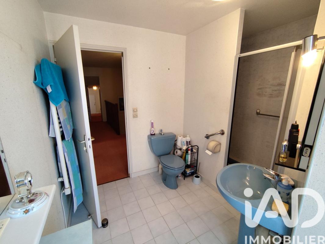 Maison 5 Pièce(s) Chasseneuil-du-Poitou - Photo 11