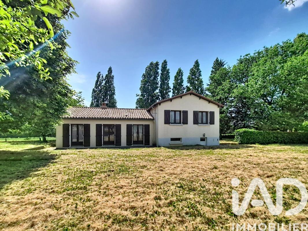 Maison 8 Pièce(s) Chemillé-en-Anjou - Photo 1