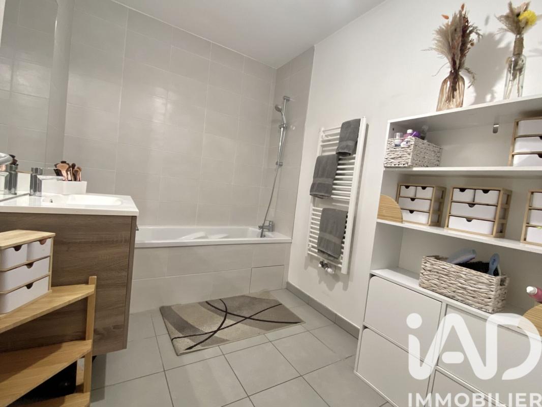 Appartement 3 Pièce(s) Saint-Laurent-de-Mure - Photo 10
