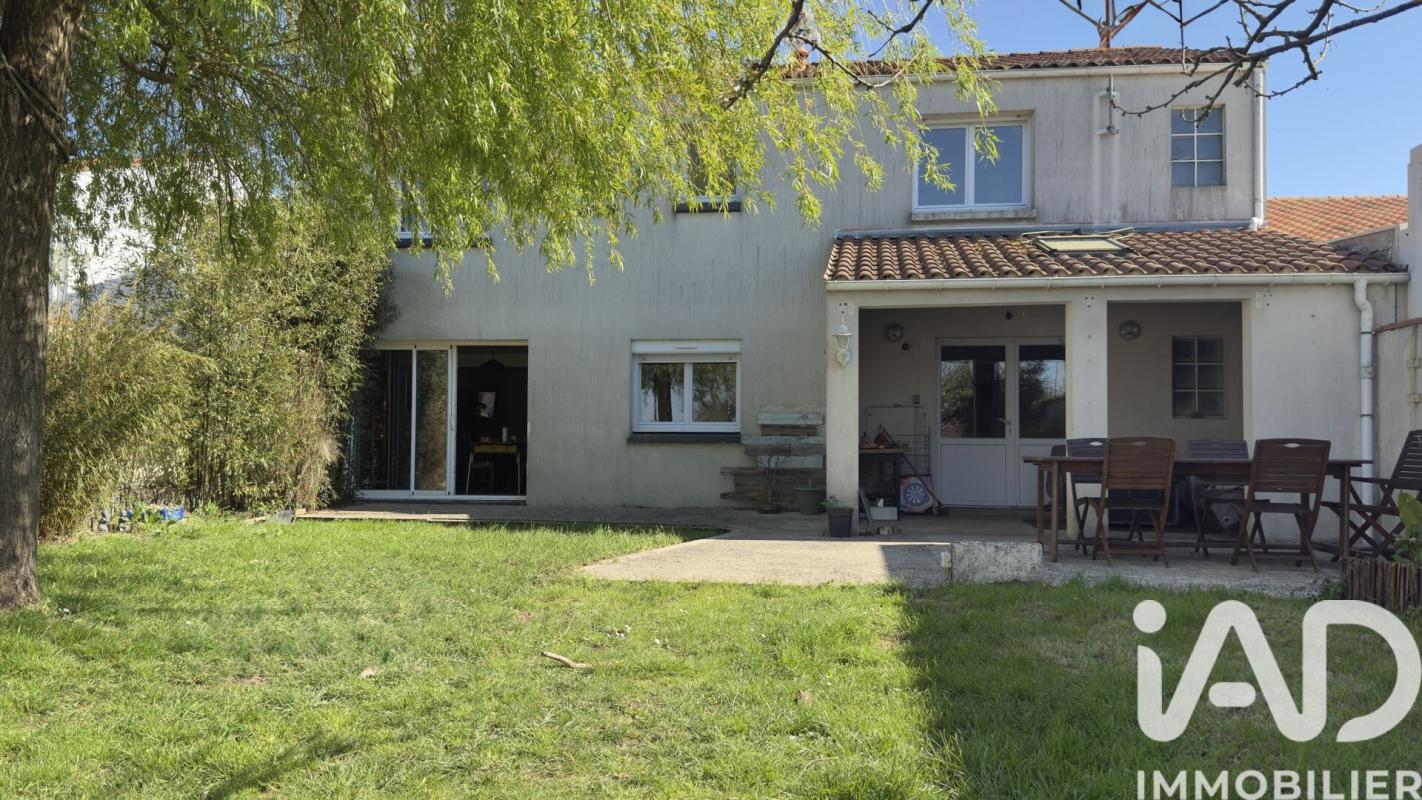 Maison 7 Pièce(s) Esnandes