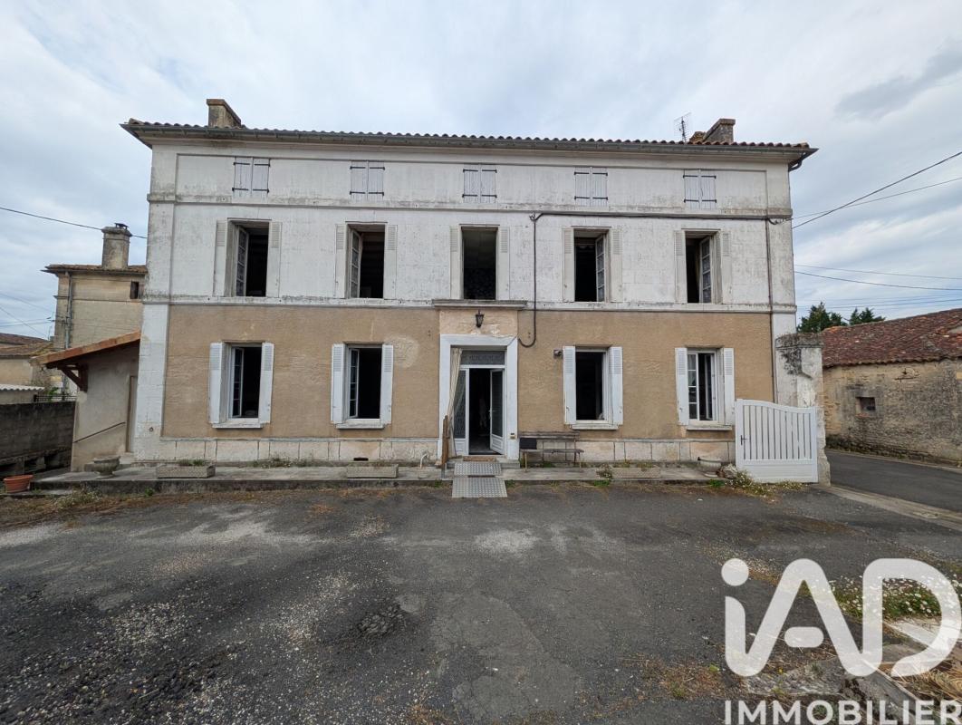 Maison de village 8 Pièce(s) Mosnac