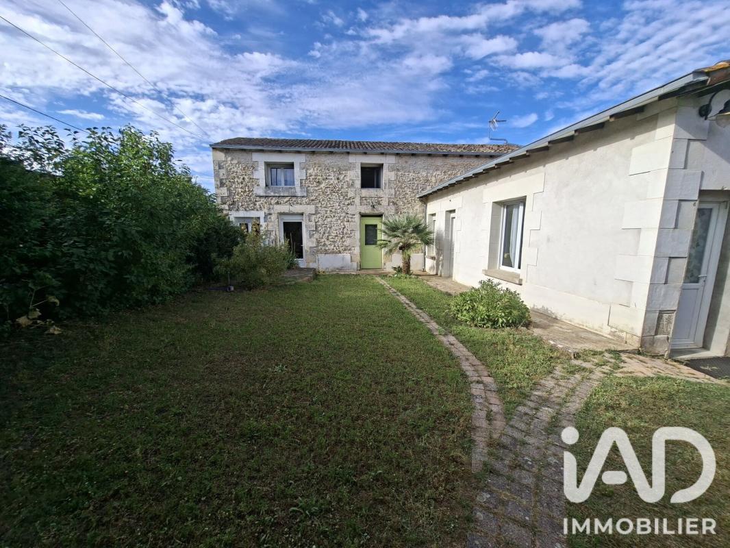 Maison de village 8 Pièce(s) Vouneuil-sous-Biard