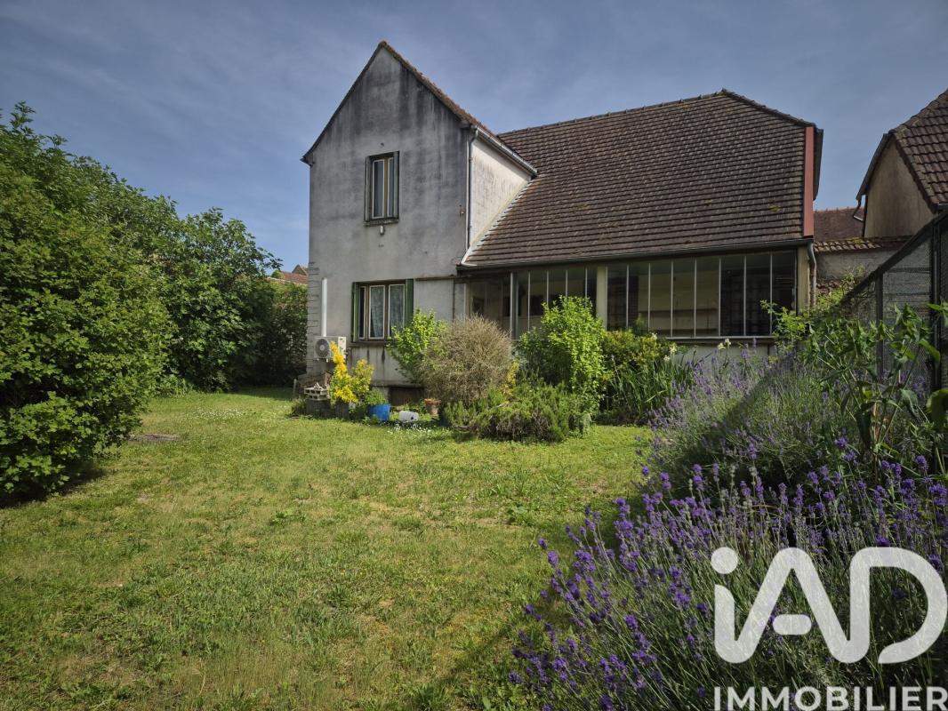Maison de village 4 Pièce(s) Neuvy-Sautour