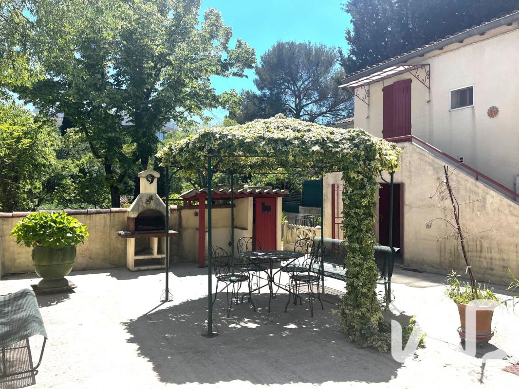 Maison de ville 5 Pièce(s) Nîmes