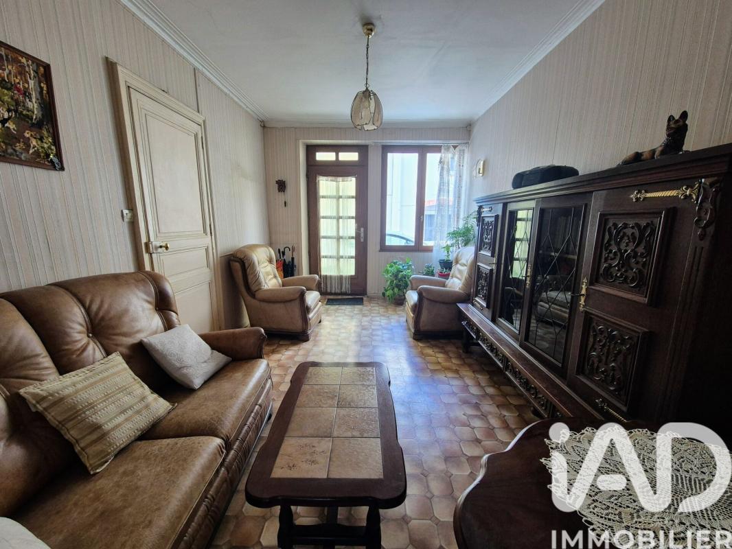 Maison 4 Pièce(s) Saint-Étienne-de-Montluc - Photo 2