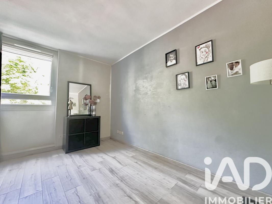 Appartement 5 Pièce(s) Villeneuve-le-Roi - Photo 14