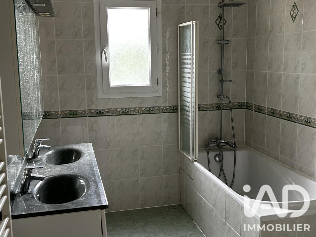 Maison 4 Pièce(s) Villentrois-Faverolles-en-Berry - Photo 7