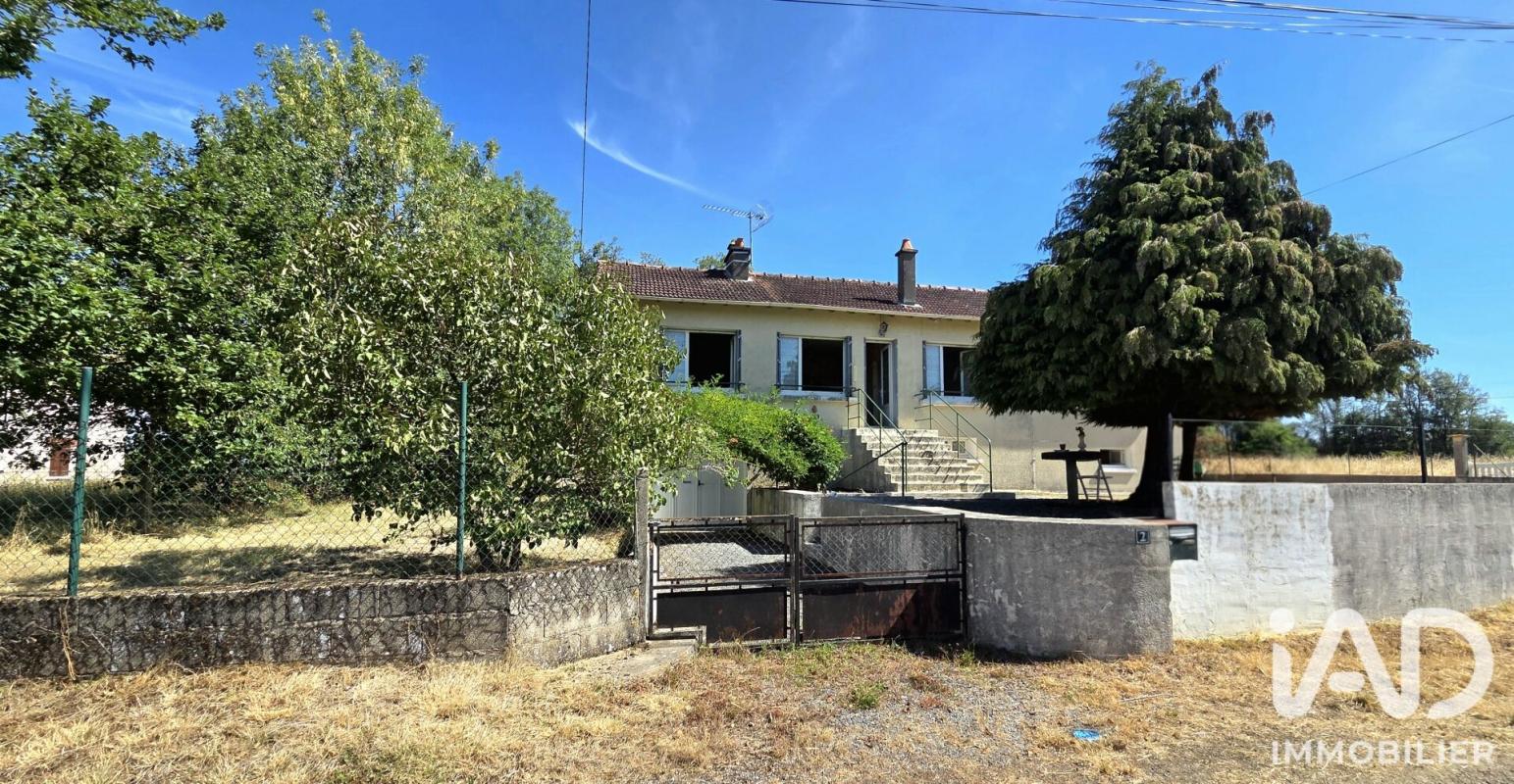 Maison de village 3 Pièce(s) Lathus-Saint-Rémy