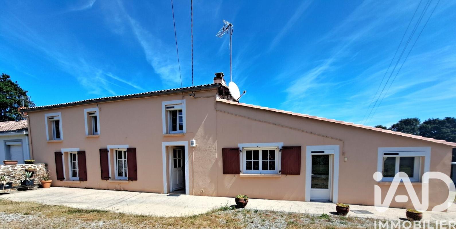 Maison longère 7 Pièce(s) La Ferrière