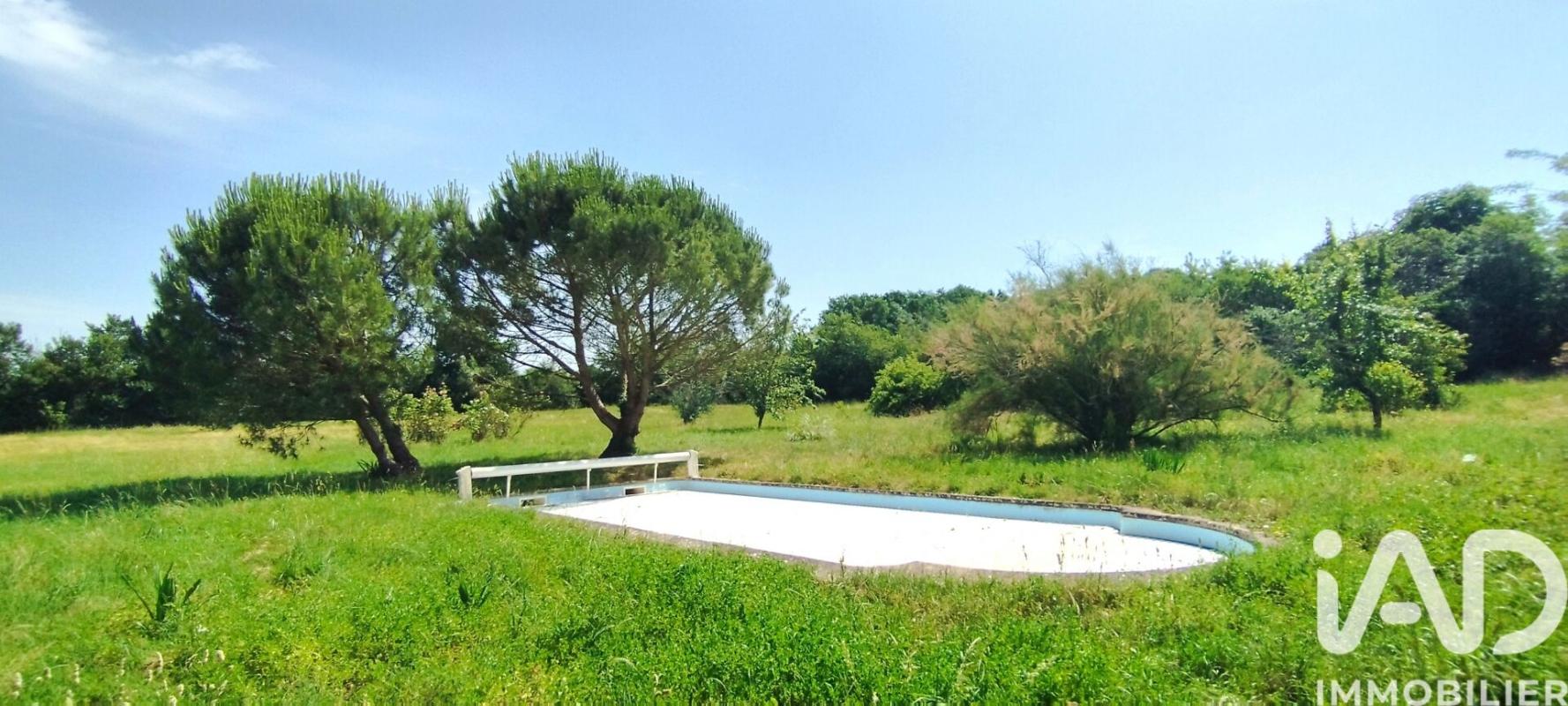Maison longère 9 Pièce(s) L'Hermenault