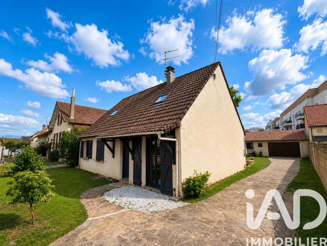 Maison traditionnelle 7 Pièce(s) Trappes
