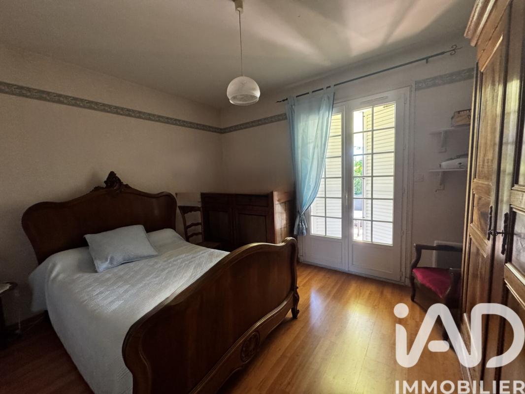 Maison 9 Pièce(s) Saint-Germain-de-Lusignan - Photo 12