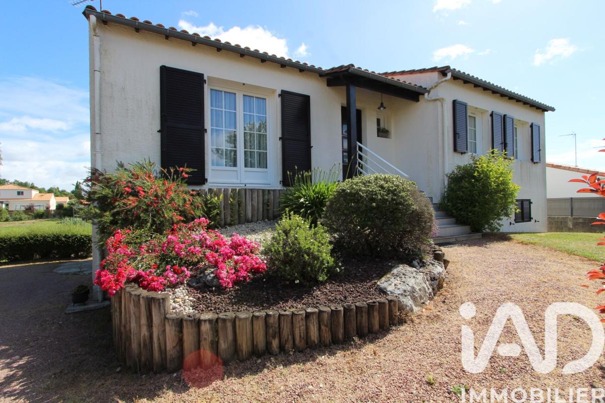 Maison 4 Pièce(s) Le Poiré-sur-Vie