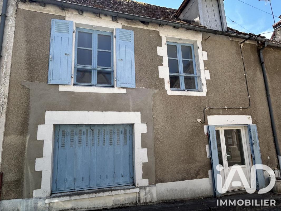 Maison traditionnelle 3 Pièce(s) Bélâbre