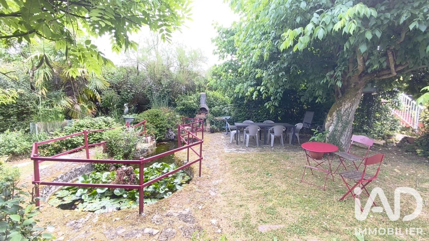 Maison 9 Pièce(s) Buzançais